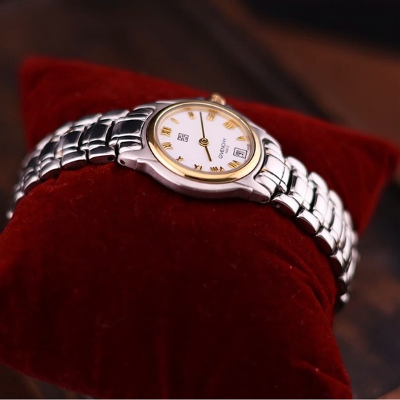 Vintage Givenchy Women’s Watch - Picture 4 of 6